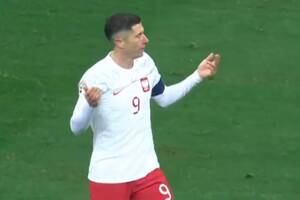 Kompilacja nieudanych zagrań Roberta Lewandowskiego. Zawstydzający występ kapitana reprezentacji [WIDEO]
