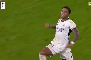 Real Madryt nowym liderem La Liga. Rodrygo miał usiąść na ławce, a strzelił dwa gole i zaliczył asystę [WIDEO]