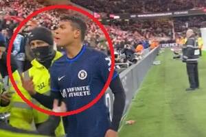 Lider Chelsea starł się z kibicami po sensacyjnej porażce. Fani "The Blues" nie kryli frustracji [WIDEO]
