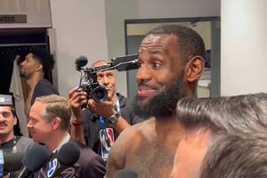 LeBron James ponownie zaskoczył. Tak zachowywał się podczas udzielania wywiadu [WIDEO]