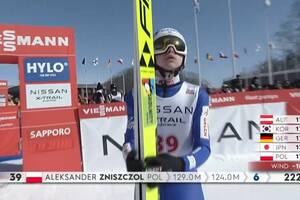 Dyskwalifikacja Żyły, słabszy skok Zniszczoła w finale. Sensacyjny triumfator w Sapporo