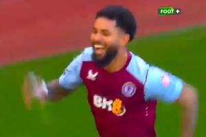 Wielkie emocje w meczu Aston Villi! Zespół Modera wyrwał remis, Polak nie podniósł się z ławki [WIDEO]