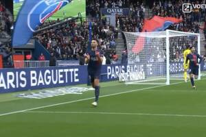 Kompromitujące błędy piłkarzy PSG! Mbappe odesłany na ławkę, mistrzowie Francji bez zwycięstwa [WIDEO]