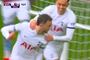 Tottenham rozbił zespół reprezentanta Polski! Trwa zażarta walka o awans do Ligi Mistrzów [WIDEO]