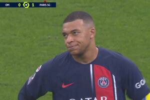 Kylian Mbappe zdegustowany zmianą w hicie Ligue 1. Wymowna reakcja gwiazdora na decyzję Luisa Enrique [WIDEO]