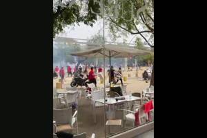 Kolosalna awantura przed finałem Pucharu Króla. W ruch poszły krzesła i ławki [WIDEO]