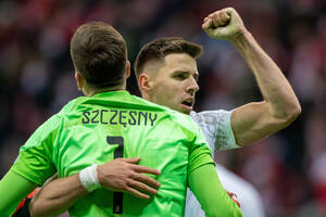 "To dlatego spada na Janka. Nie ma innego powodu". Szczęsny wyjaśnił temat Bednarka w reprezentacji Polski