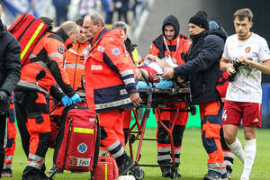 Piłkarz Ekstraklasy zemdlał na boisku. Są nowe informacje