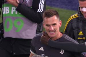 Milik bohaterem w Pucharze Włoch! Polak wprowadził Juventus do finału! [WIDEO]
