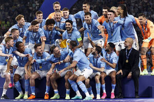 Piłkarz Manchesteru City wyrzucony z lokalu. Prawie doszło do bójki [ZDJĘCIE]