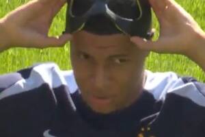Zamaskowany Mbappe! Tak gwiazdor Francji zagra z Polską [WIDEO]