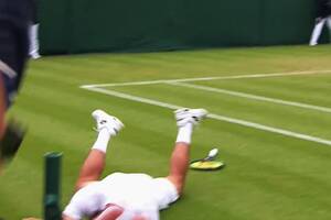 Co on zrobił?! Kosmiczna akcja na Wimbledonie [WIDEO]
