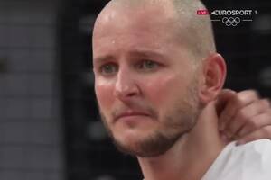 Kurek cały we łzach. Ta klęska polskich siatkarzy przeszła do historii [WIDEO]
