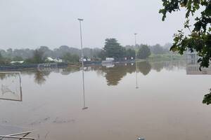 Powódź zniszczyła nowo otwarty stadion. Wielkie straty