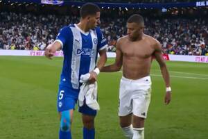 Poprosił Mbappe o koszulkę. Nie wyszedł na drugą połowę [WIDEO]