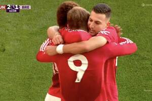 Krew, pot i zwycięstwo! Przełamanie Manchesteru United [WIDEO]