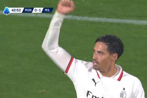 Milan przepchnął zwycięstwo. Jeden gol załatwił sprawę [WIDEO]