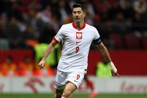 "Lewandowski nie gra sam". Reprezentant Portugalii chwali Polaków