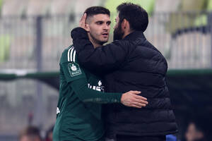 Legia chce go kupić, a potem sprzedać. Wszystko ujawniono