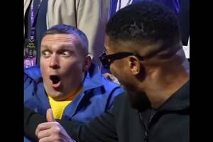 Usyk i Joshua padli z wrażenia! Szokujący finał w Rijadzie [WIDEO]