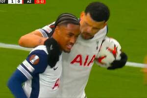 Mecz błędów w Londynie. Szczęśliwa pogoń Tottenhamu [WIDEO]