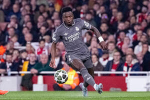 Vinicius przemówił po laniu. Wierzy w cuda na Bernabeu