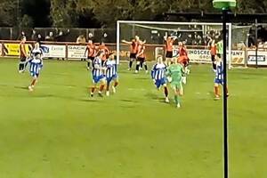 Niebywały gol bramkarza. I to w ostatniej akcji! [WIDEO]