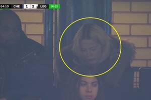 Legenda muzyki oglądała, jak Legia leje Chelsea. Niespodziewany gość na Stamford Bridge [ZDJĘCIE]