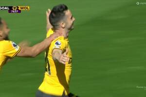 Klęska United! Cudowny gol z wolnego na Old Trafford [WIDEO]