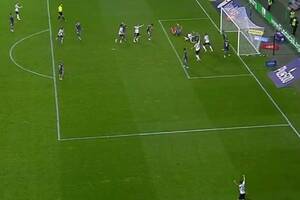 Gol w samej końcówce uratował Legię! Była o włos od wpadki [WIDEO]
