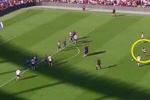 Tak 17-latek otworzył derby. Absolutnie genialne trafienie [WIDEO]