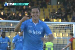 Trzy kroki od nieśmiertelności! Gol z wolnego przybliżył do Scudetto [WIDEO]
