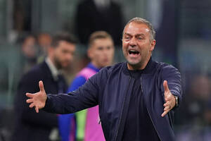 Media: Szokujący transfer Barcelony?! Flick chce weterana