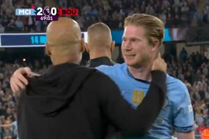 De Bruyne pożegnany na stadionie Man City. Piękne obrazki [WIDEO]