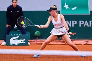 Tyle Fręch zarobiła na Roland Garros. Mogło być znacznie lepiej