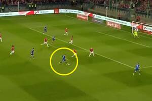 Ten strzał uciszył stadion Wisły Kraków. Cudowny gol dla Miedzi [WIDEO]