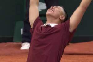 Co za wymiana. Piękno sportu na Roland Garros [WIDEO]