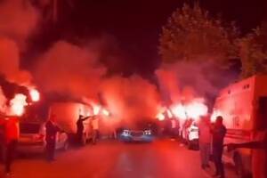 Szaleństwo! Tak kibice Galatasaray powitali Leroya Sane [WIDEO]