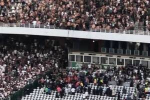 Wielka tragedia na stadionie. Trybuna zaczęła się walić [ZDJĘCIE]