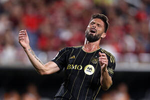 Były gracz Realu namawiał Giroud do zmiany klubu. Francuz ujawnił